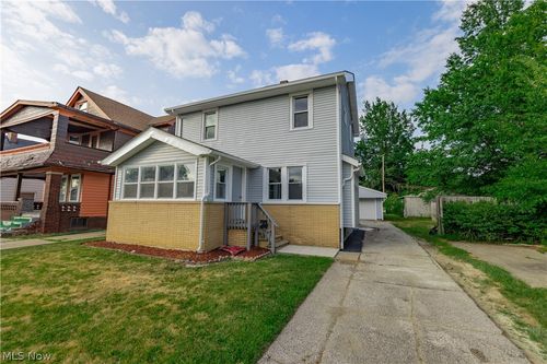 1677 Hillview Rd, Cleveland, OH, 44112-1223 | Card Image