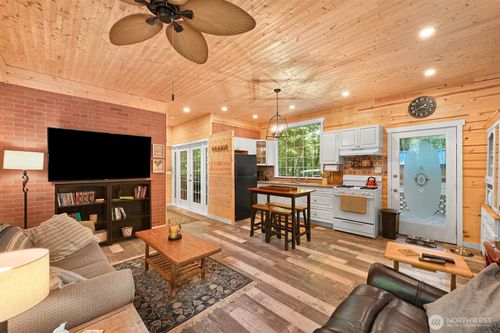 2001 Tower Rd, Maple Falls, WA, 98266 | Card Image