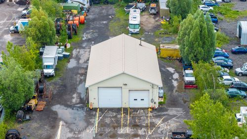 140 Indcum Rd, Navan, ON, K4B1T8 | Card Image