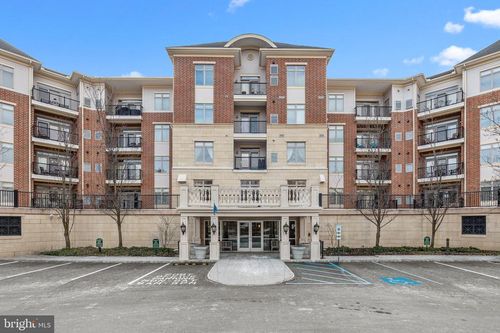 556 Carson Ter, HUNTINGDON VALLEY, PA, 19006-4721 | Card Image