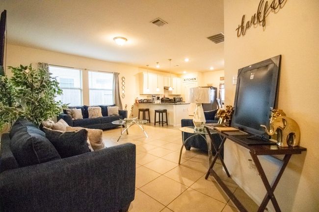 7735 Nevaeh Crest Path, House other with 3 bedrooms, 2 bathrooms and 2 parking in Houston TX | Image 6