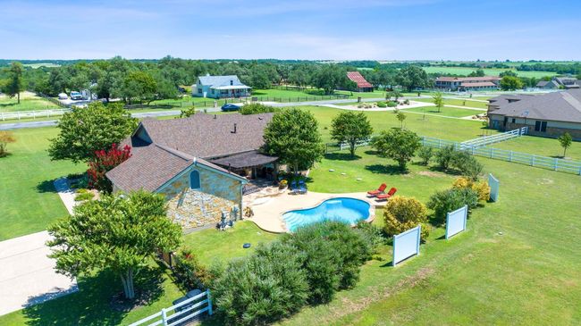 30112 Twin Creek Dr, House other with 3 bedrooms, 2 bathrooms and 6 parking in Georgetown TX | Image 32