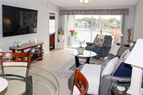 u-201-885 New Waterford Dr, NAPLES, FL, 34104-8381 | Card Image