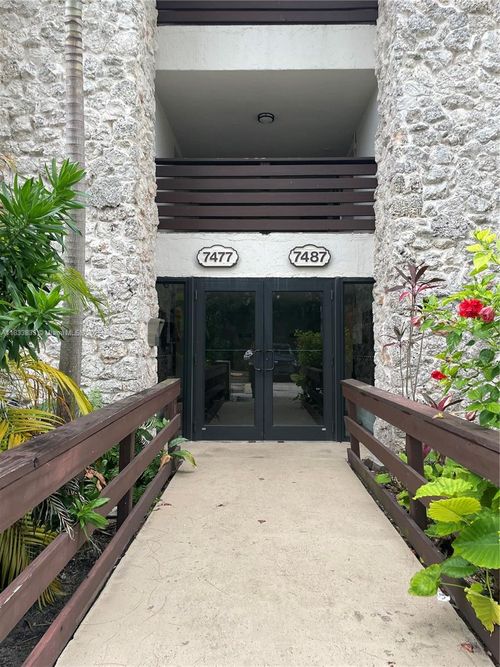 apt-c201-7487 Sw 82nd St, Miami, FL, 33143-7363 | Card Image
