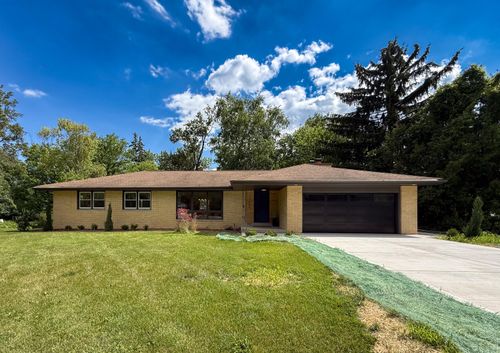17865 Windemere Rd, Brookfield, WI, 53045-2647 | Card Image