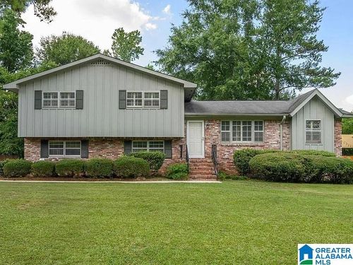 3437 Loch Ridge Dr, Vestavia Hills, AL, 35216-4403 | Card Image