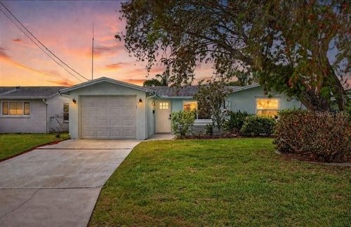 4953 Blue Heron Dr, New Port Richey, FL, 34652-4474 | Card Image