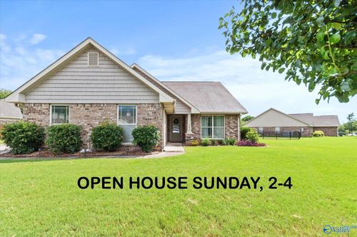 5052 Montauk Trl Se, Owens Cross Roads, AL, 35763-8794 | Card Image