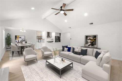 913 Spring Tree St, Round Rock, TX, 78681-2545 | Card Image