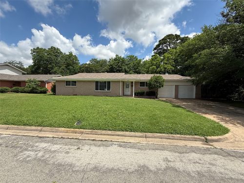 1511 University Dr, Arlington, TX, 76013-1776 | Card Image