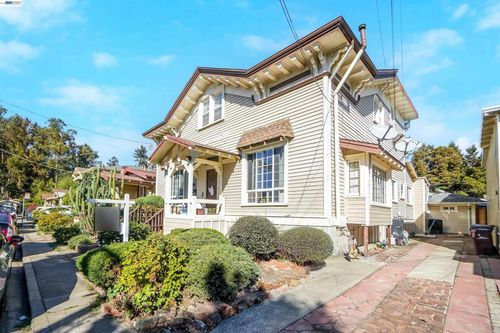 2550 Pleasant St, Oakland, CA, 94602-2124 | Card Image