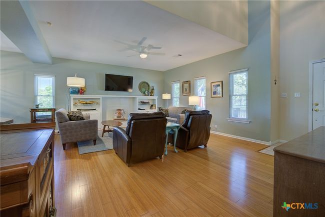 267 Nancy Dr, House other with 3 bedrooms, 3 bathrooms and null parking in Canyon Lake TX | Image 5