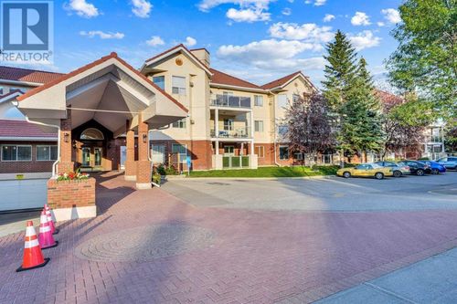 1818 Simcoe Blvd Sw, Calgary, AB, T3H3L9 | Card Image