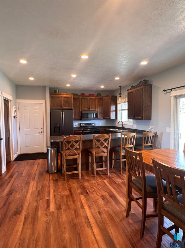 1403 Bitterroot Rd, House other with 5 bedrooms, 4 bathrooms and null parking in Dell Rapids SD | Image 12