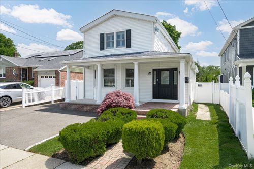1735 Washington Ave, Seaford, NY, 11783-1905 | Card Image