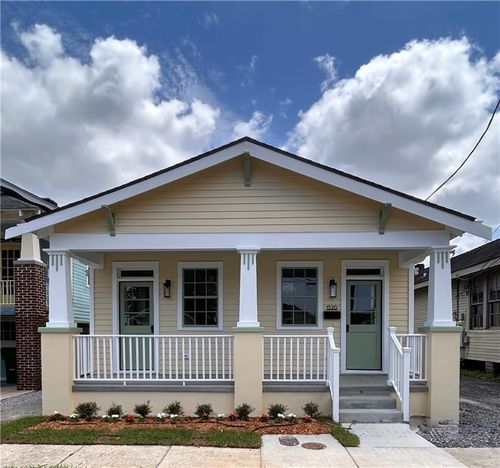1320 Monroe Street, Gretna, LA, 70053 | Card Image