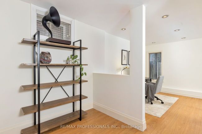 27 Larkin Ave, House other with 4 bedrooms, 2 bathrooms and null parking in Toronto ON | Image 34