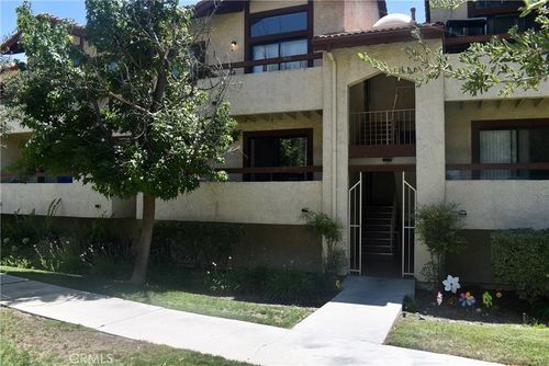 907-18169 Sundowner Way, Canyon Country, CA, 91387-4380 | Card Image