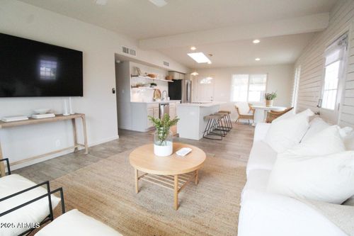 7802 E Kimsey Ln, Scottsdale, AZ, 85257-4421 | Card Image
