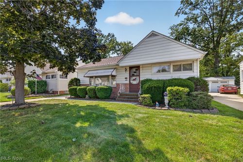 378 High Tee St, Willowick, OH, 44095-4700 | Card Image