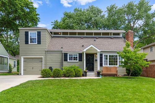 5204 W 50th Ter, Roeland Park, KS, 66205-1226 | Card Image