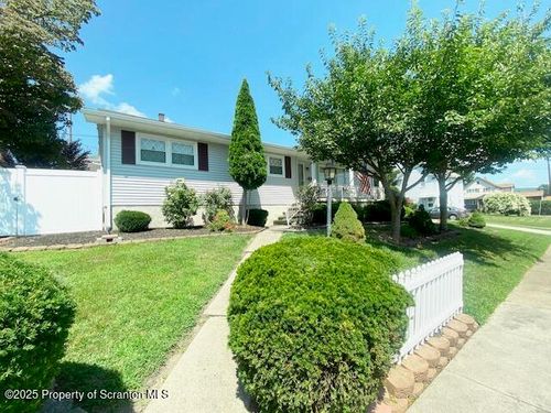 1401 Return Ave, Scranton, PA, 18508-1747 | Card Image