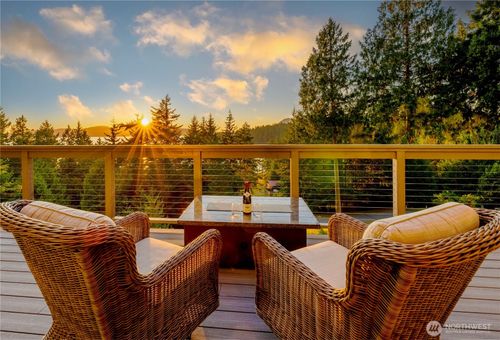 121 Marine Dr, Blakely Island, WA, 98222-5009 | Card Image