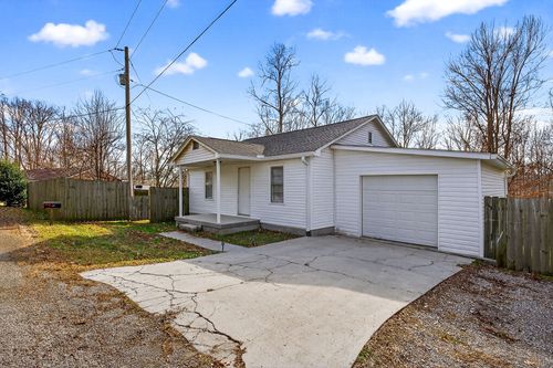 181 Wade Subdivision Ln, Gainesboro, TN, 38562-6308 | Card Image