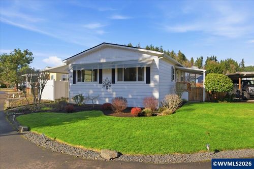 1307 S Water St, Silverton, OR, 97381-2373 | Card Image