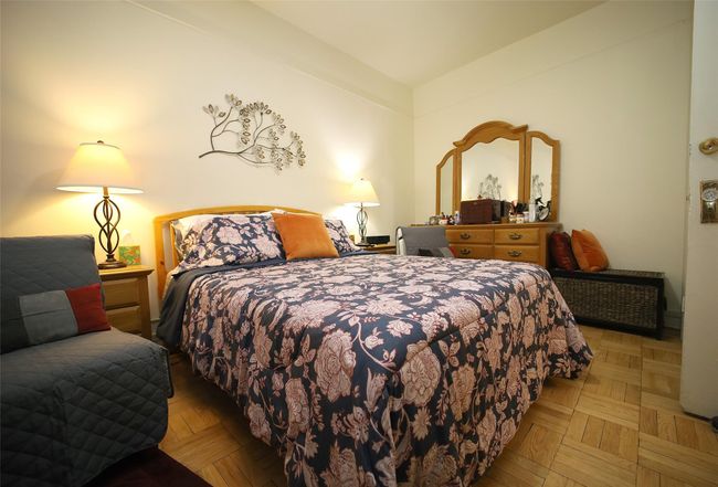 View of bedroom | Image 14