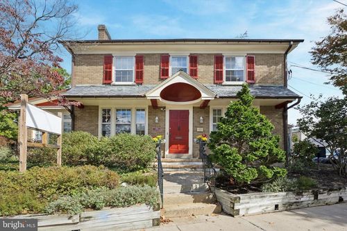 21 S Clinton St, DOYLESTOWN, PA, 18901-4202 | Card Image