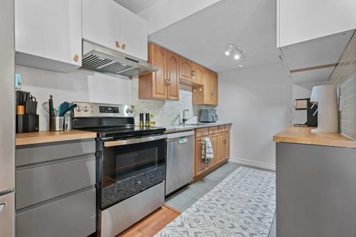 302-9930 Bonaventure Dr Se, Calgary, AB, T2J4L4 | Card Image