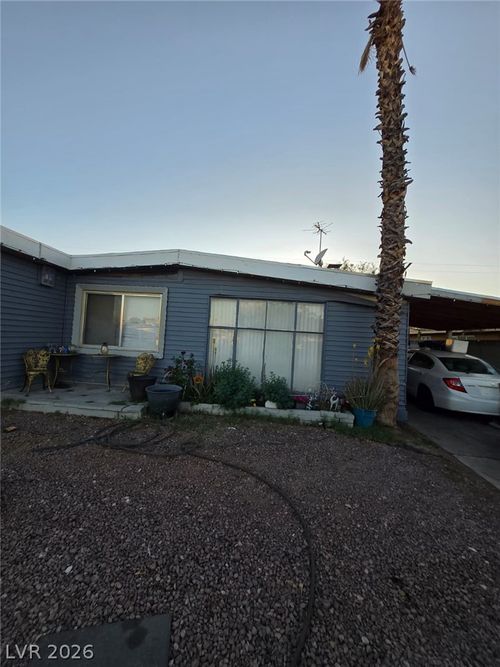 345 S Mallard Street, Las Vegas, NV, 89107 | Card Image