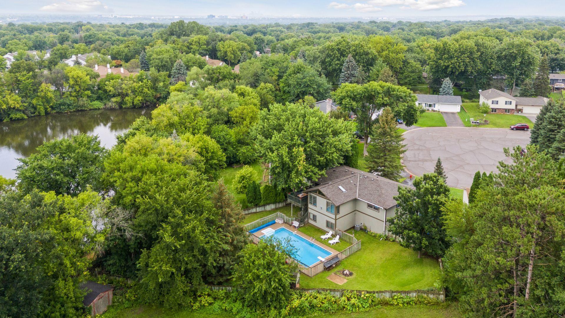 Kathryn Cir, Saint Paul, MN 55122