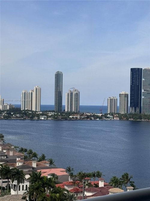 1804-4000 Island Blvd, Aventura, FL, 33160 | Card Image
