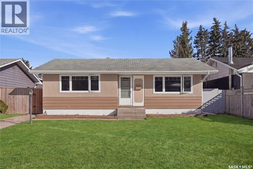 2022 Easthill, Saskatoon, SK, S7J3C7 | Card Image