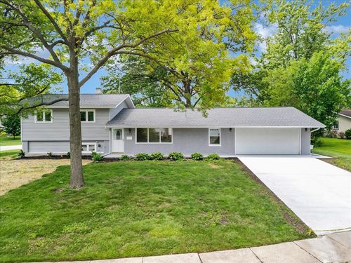 590 Durham Ct, Hoffman Estates, IL, 60169 | Card Image