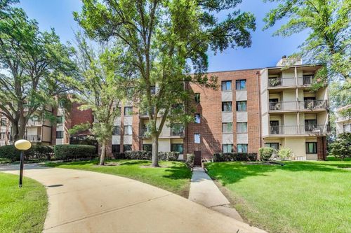 apt-301-3050 Pheasant Creek Dr, Northbrook, IL, 60062-3367 | Card Image