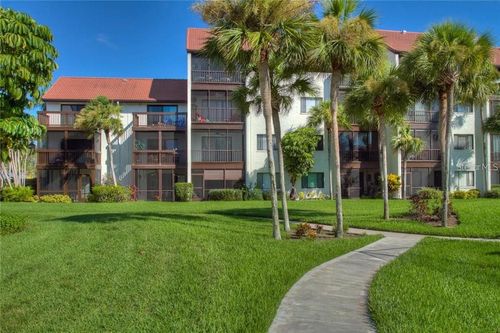 22-202-1622 Stickney Point Rd, SARASOTA, FL, 34231-3749 | Card Image