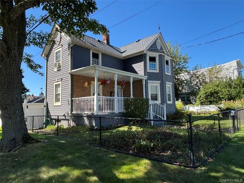 197 S 7th St, Lindenhurst, NY, 11757-4640 | Card Image