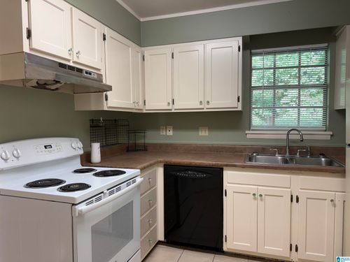d-2100 Montreat Dr, VESTAVIA HILLS, AL, 35216-4010 | Card Image