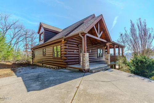 2453 Hackberry Dr, Sevierville, TN, 37862 | Card Image