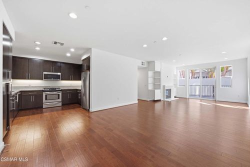107-10878 Bloomfield St, Toluca Lake, CA, 91602-2810 | Card Image