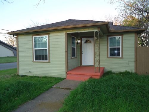 2221 N Crockett St, Sherman, TX, 75092-2721 | Card Image