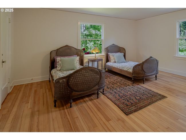 92216 Whiskey Rd, House other with 6 bedrooms, 3 bathrooms and 2 parking in Warrenton OR | Image 30
