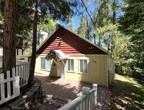 23938 Park Ln, Crestline, CA, 92325-9483 | Card Image