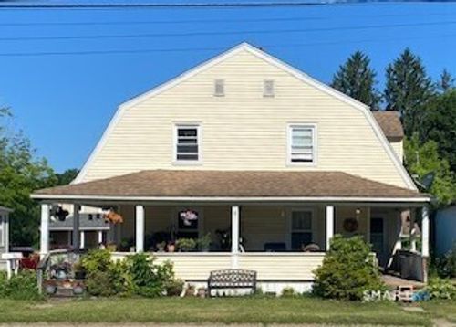71 Railroad St, Canaan, CT, 06018-2012 | Card Image