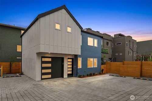 6505 19th Ave Nw, Seattle, WA, 98117-5701 | Card Image