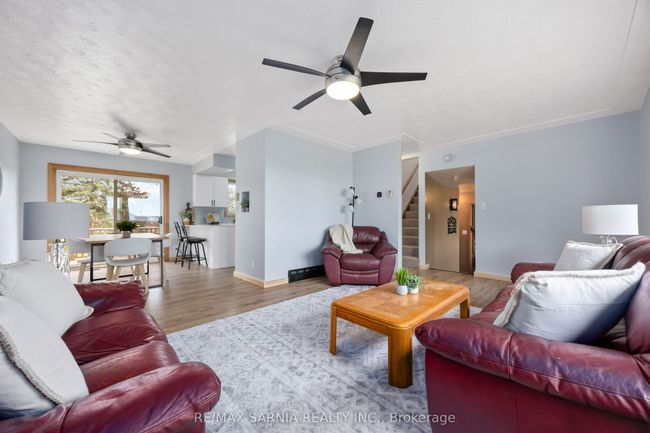 4186 Fairweather Rd, House other with 4 bedrooms, 2 bathrooms and 6 parking in Petrolia ON | Image 9