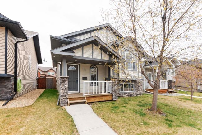 124 Vickers Close, Home with 4 bedrooms, 2 bathrooms and null parking in Red Deer AB | Image 2